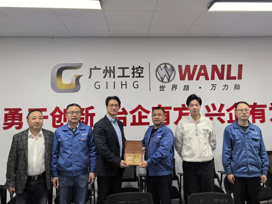 1736410687872814VJ6D.jpg cd4292f6a5dce38b8300bd04908b2872.jpg